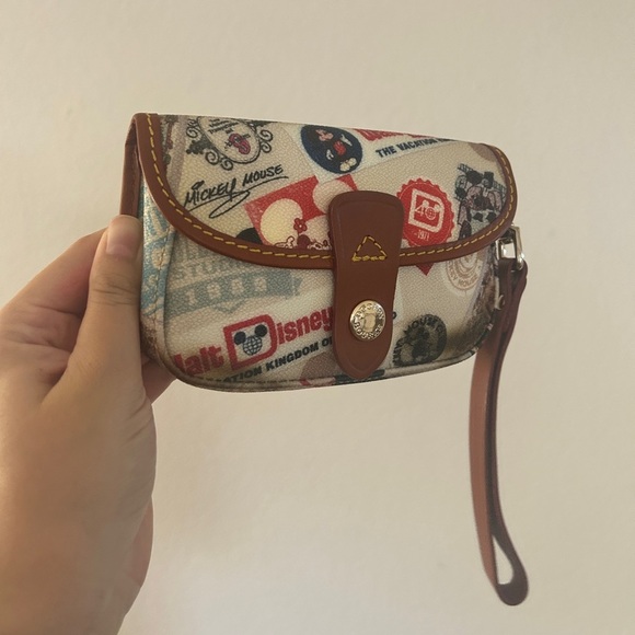 Dooney & Bourke Disney World Retro Wristlet – 40th Anniversary Theme Park Icons - Picture 12 of 15